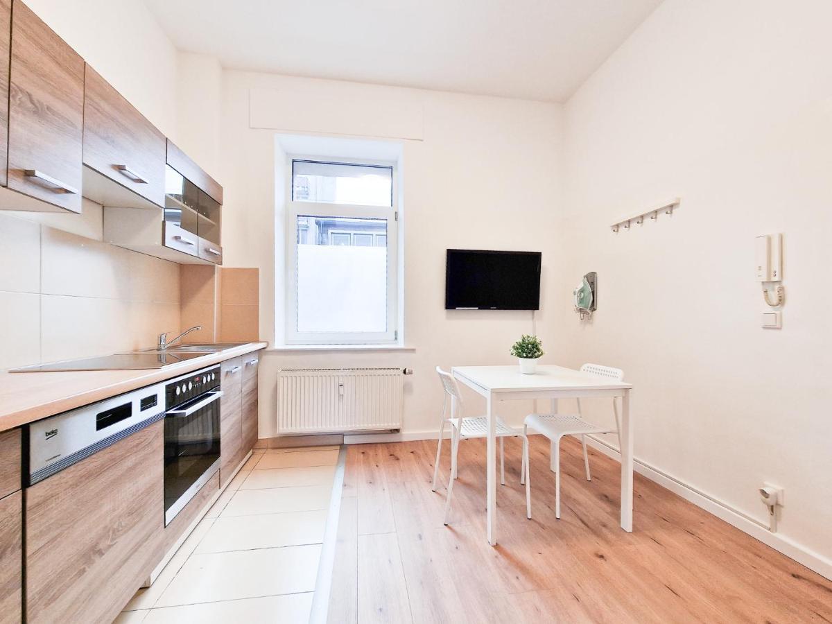 Raj Living - 1 Or 4 Room Apartments - 15 Min To Messe Dus - 10 Min Old Town Dus Düsseldorf Exterior foto