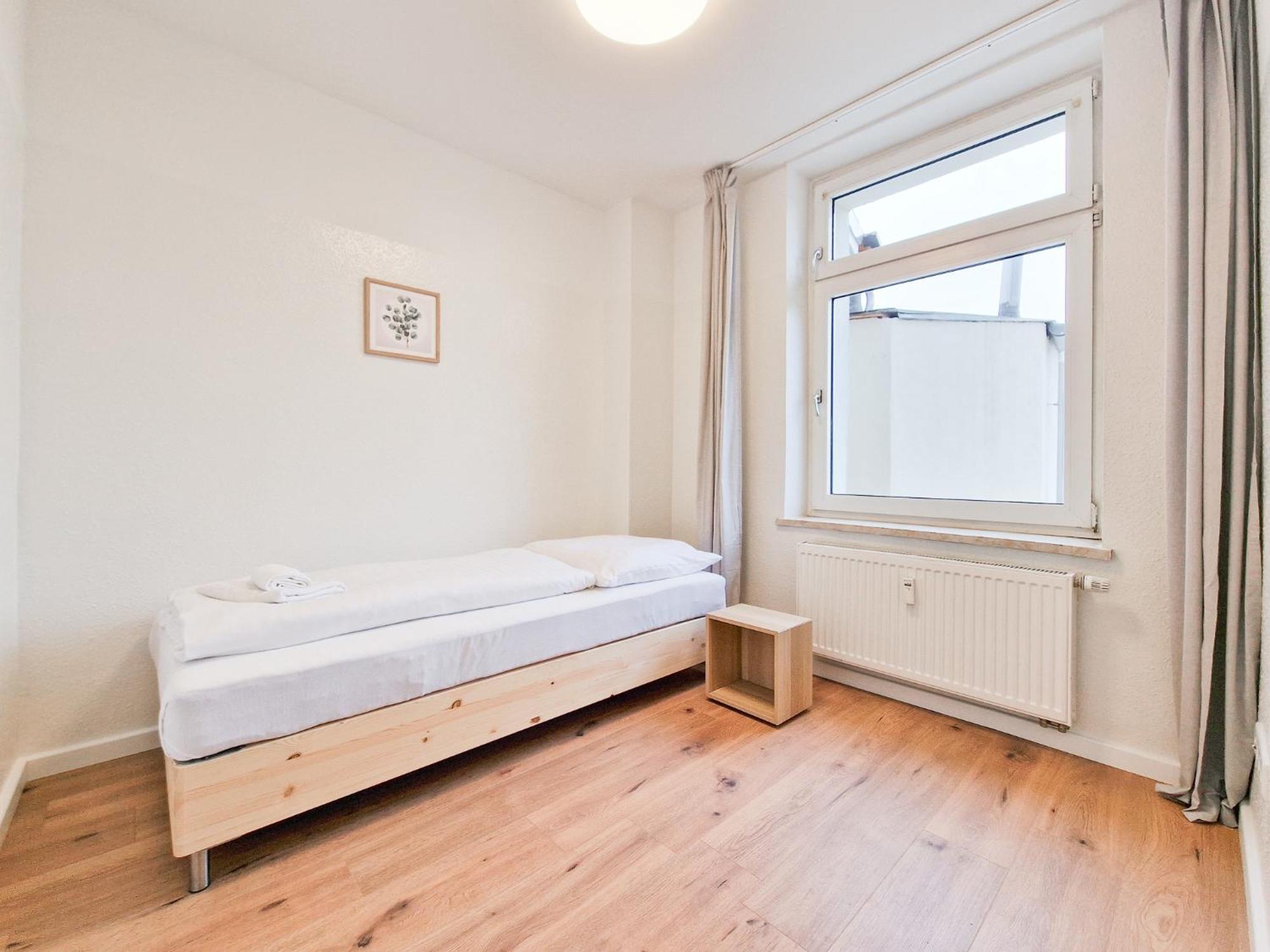 Raj Living - 1 Or 4 Room Apartments - 15 Min To Messe Dus - 10 Min Old Town Dus Düsseldorf Exterior foto